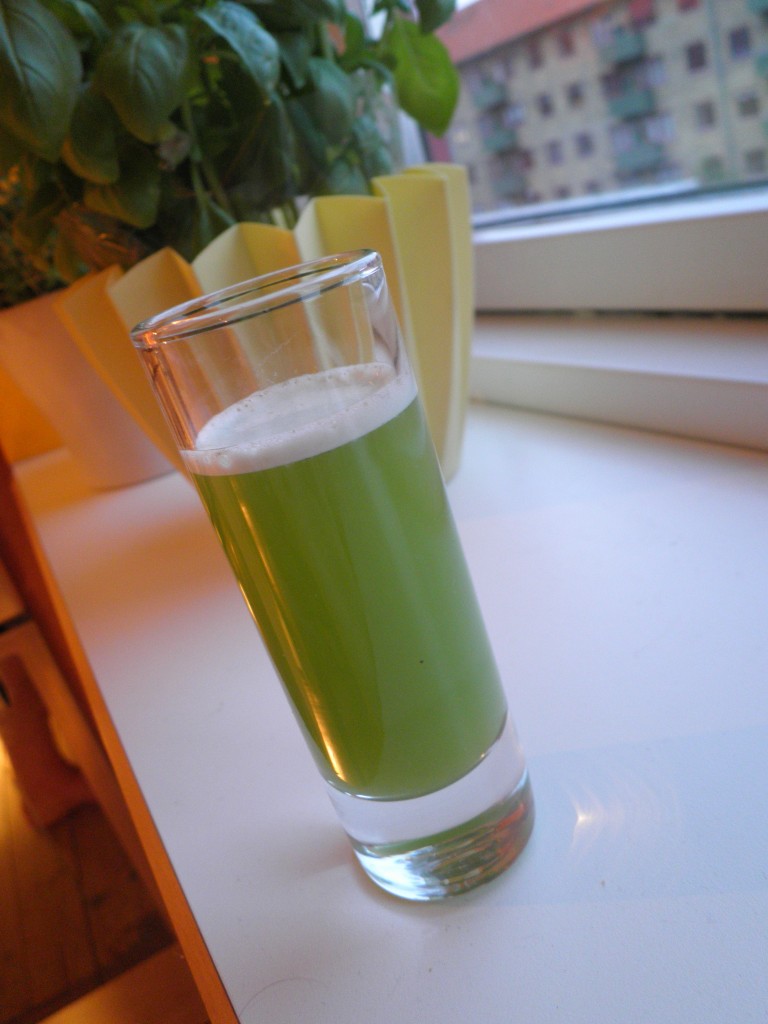 Cucumber shooter