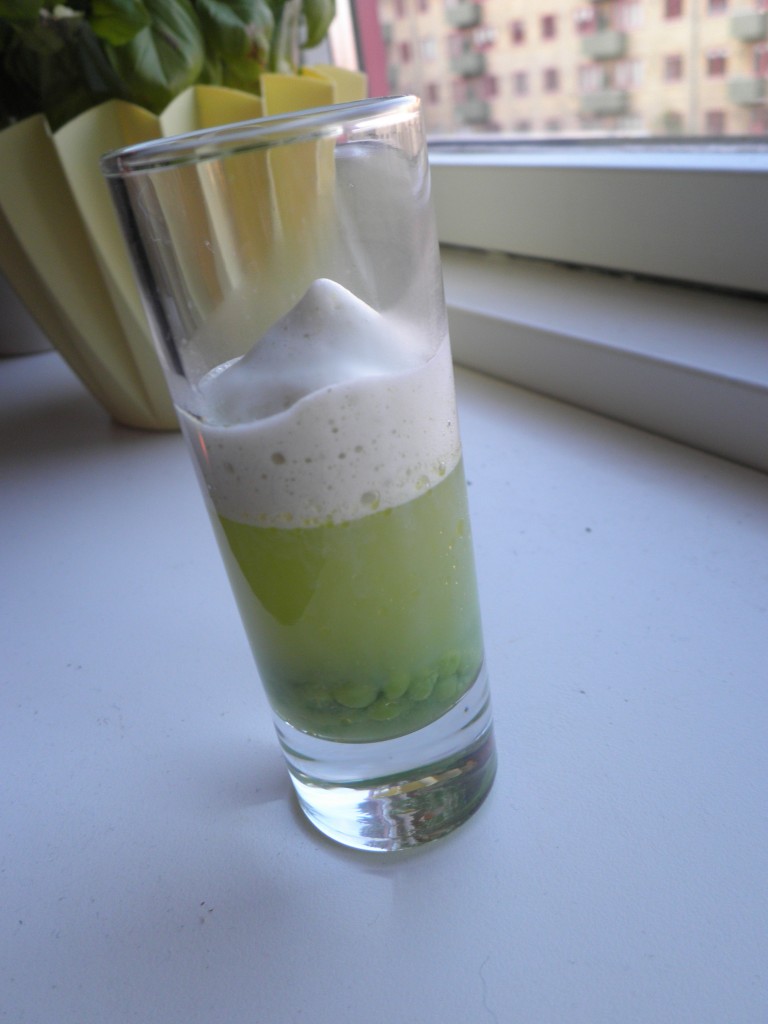 Cucumber shooter med ærtekaviar - kustige kaviar