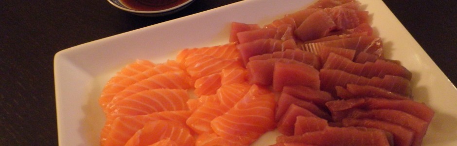 Sashimi af laks og tun, hoisin-style dip
