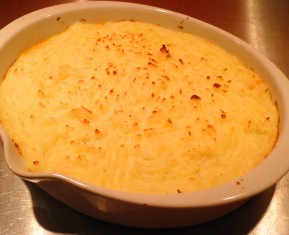 Engelsk Cottage pie. variationen af sheppards pie, men med oksekød i stedet for lammekød