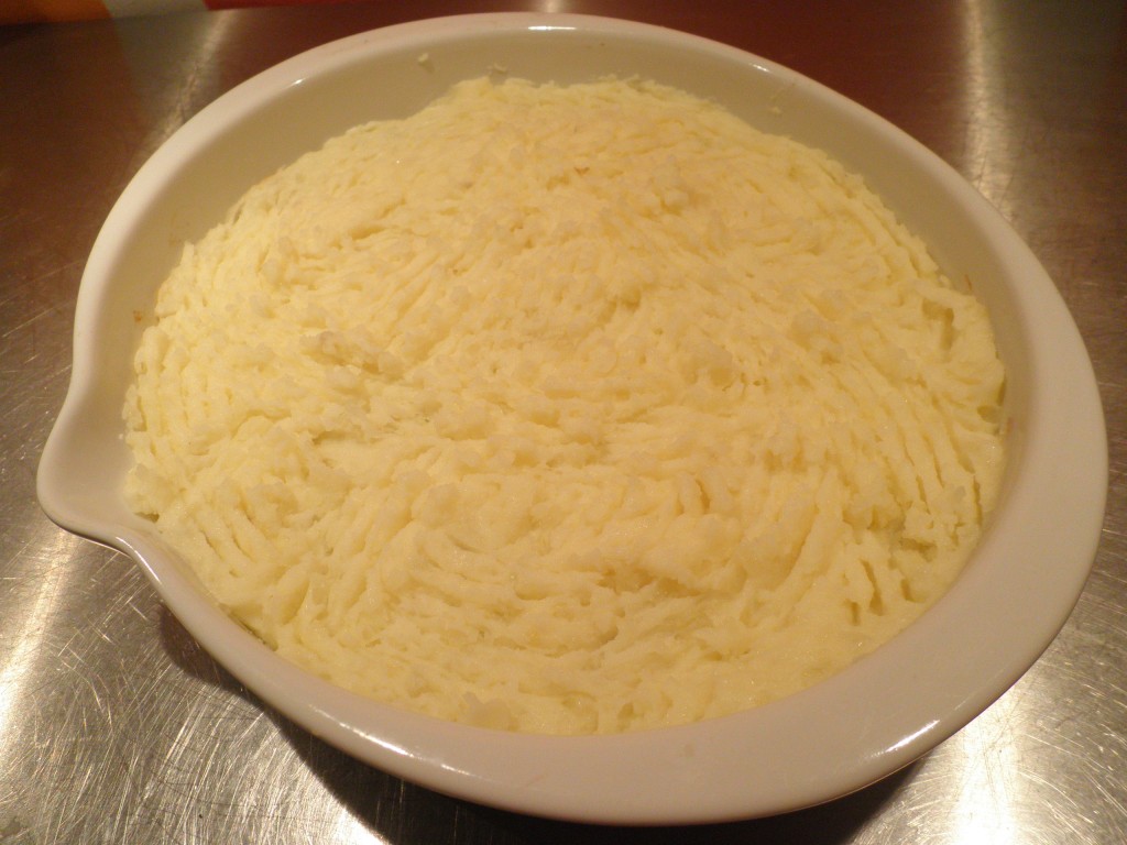 Engelsk Cottage pie. variationen af sheppards pie, men med oksekød i stedet for lammekød