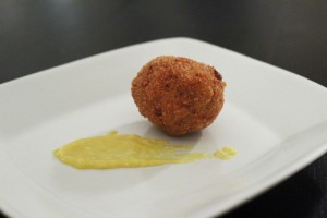 Arancini med and og appelsin-curd. Moderne julemad med and på en ny måde.