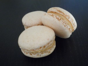 Macarons med kokos og peanutbutter - macarons uden mandler